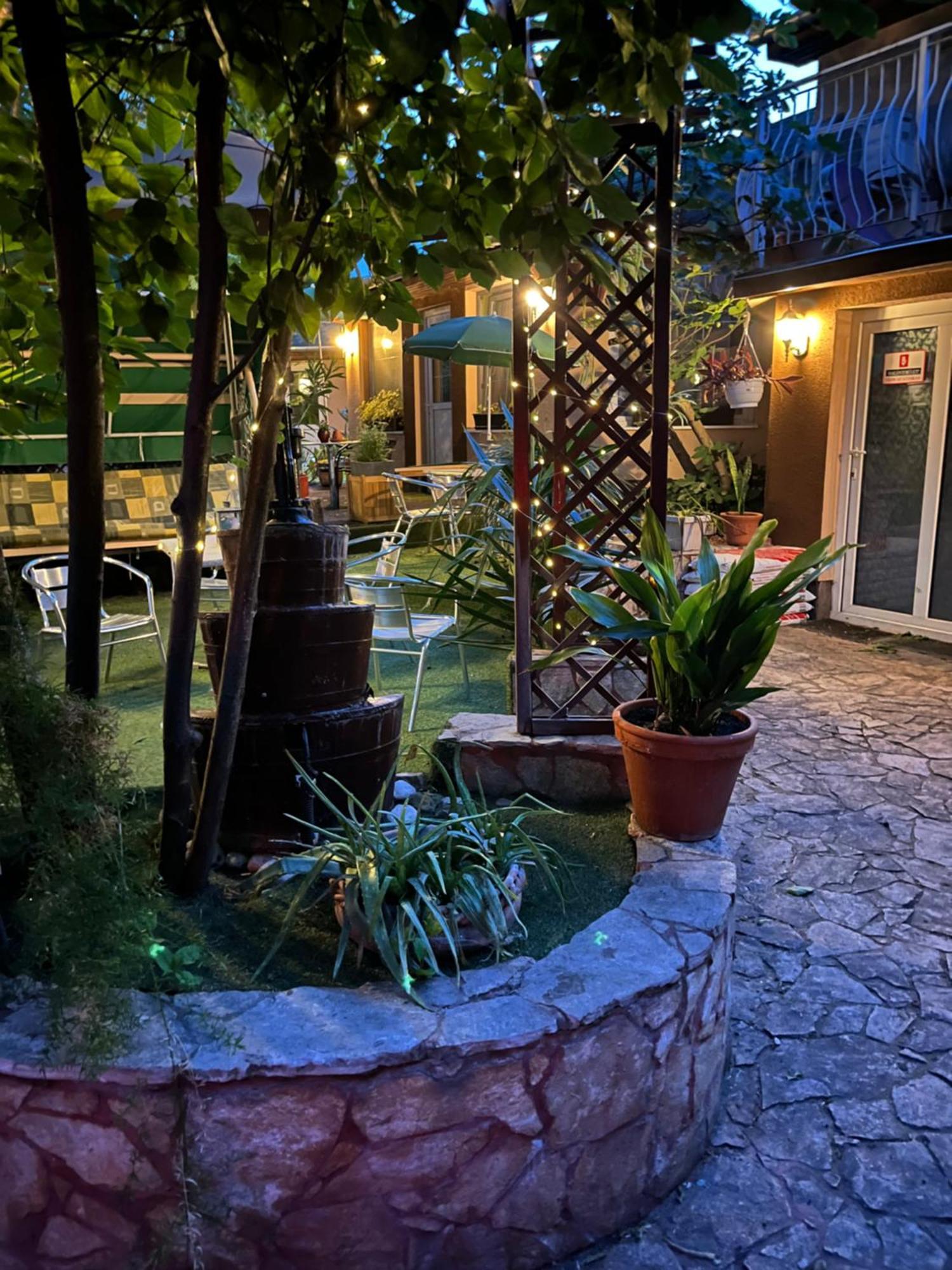 Hotel Oswaldo Budapest Esterno foto